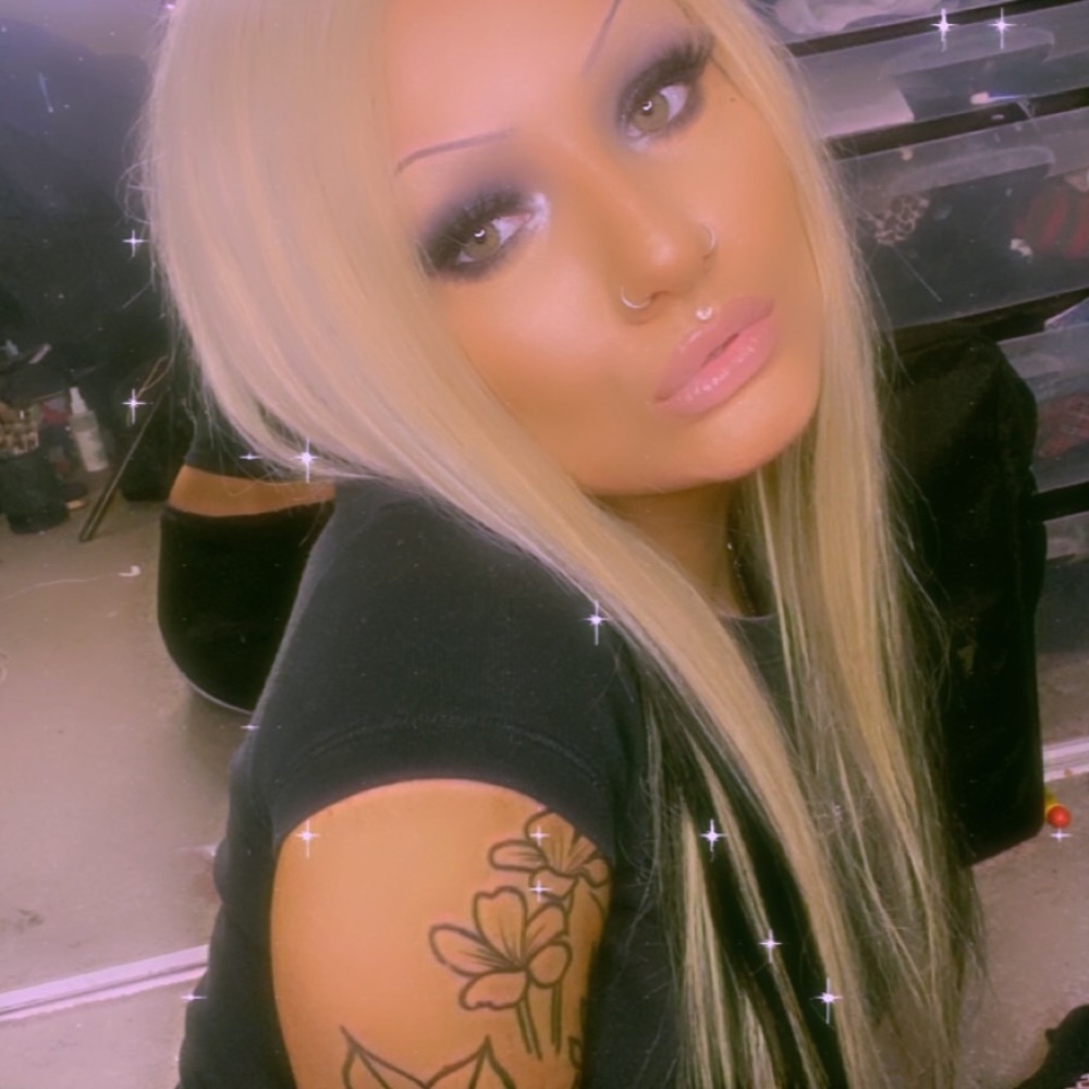 Meet your Posher, Carly